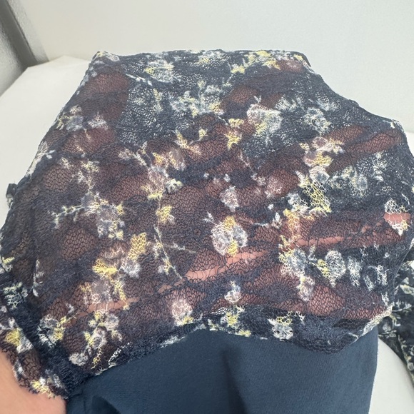 NWD Free People Josie Size L Floral Lace Sleeve Ruched Side Top - Picture 12 of 12